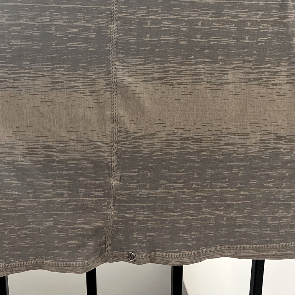 LULULEMON Twist & Shout Scarf in Misty Stripe Burnout Cashew Ambient Grey - Picture 12 of 12